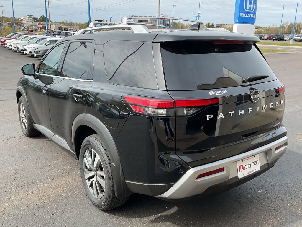 Used 2025 Nissan Pathfinder SL AWD/4WD image 7