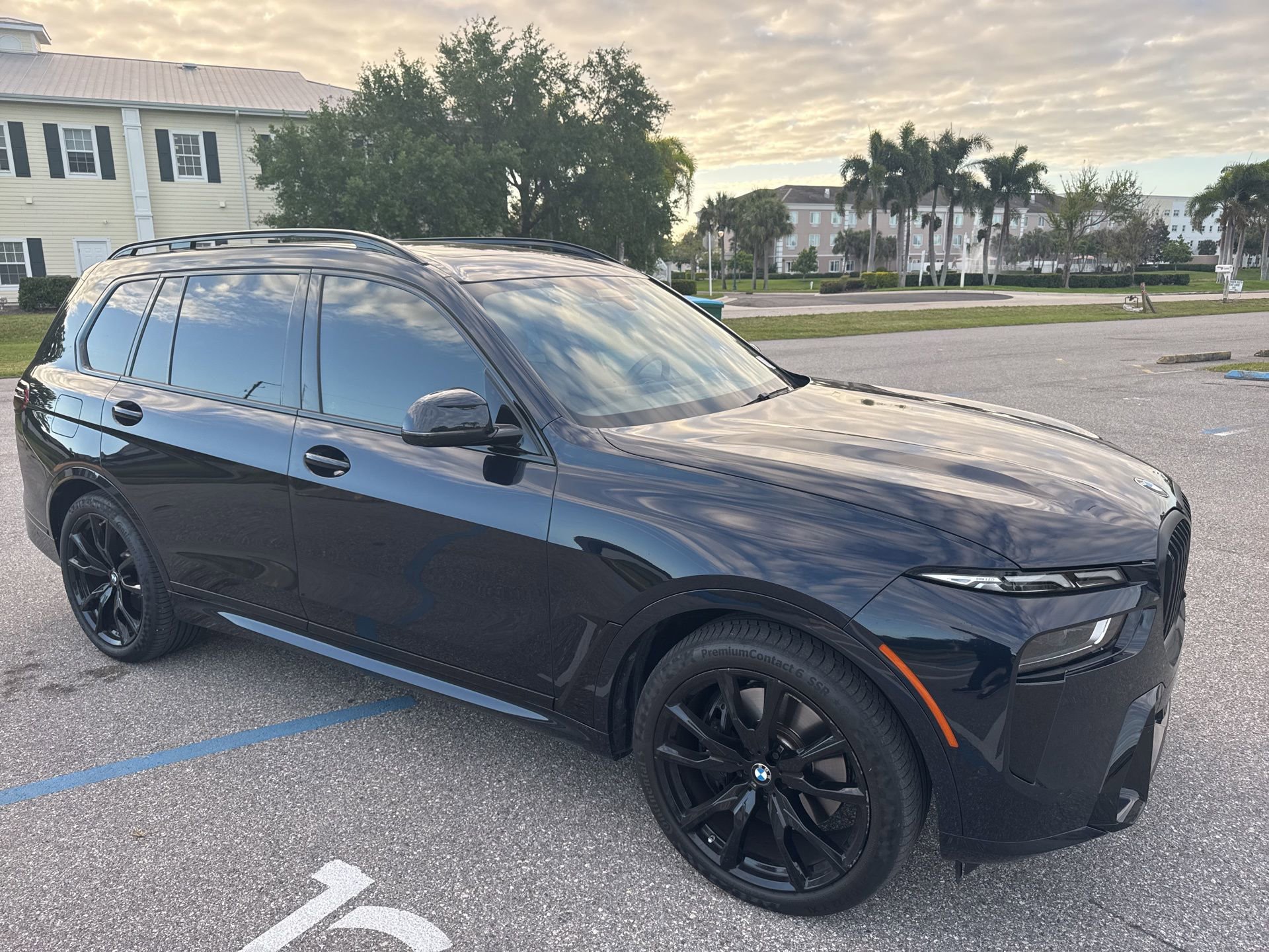 Certified 2023 BMW X7 xDrive40i w/ Executive Package image 1