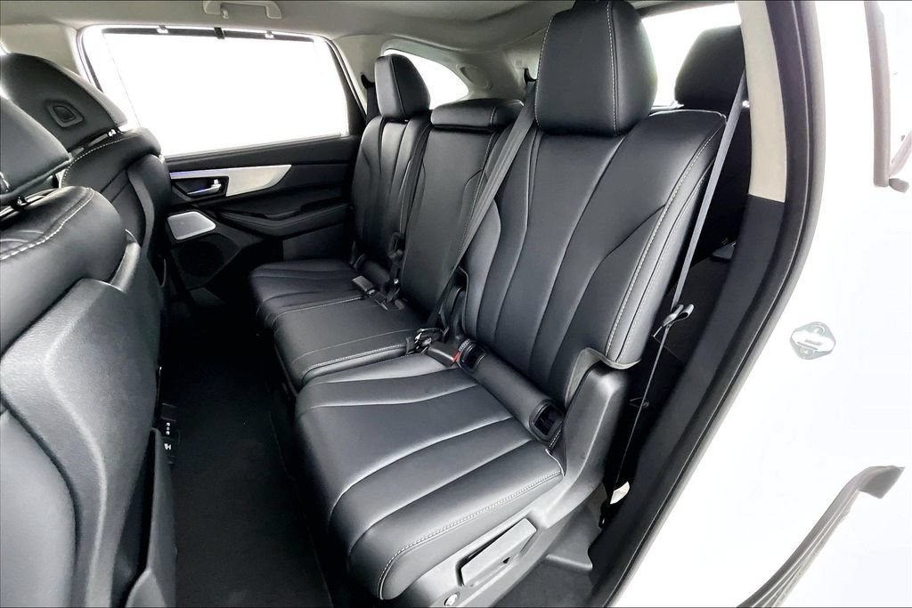 Certified 2026 Acura MDX w/ Technology Package FWD image 32