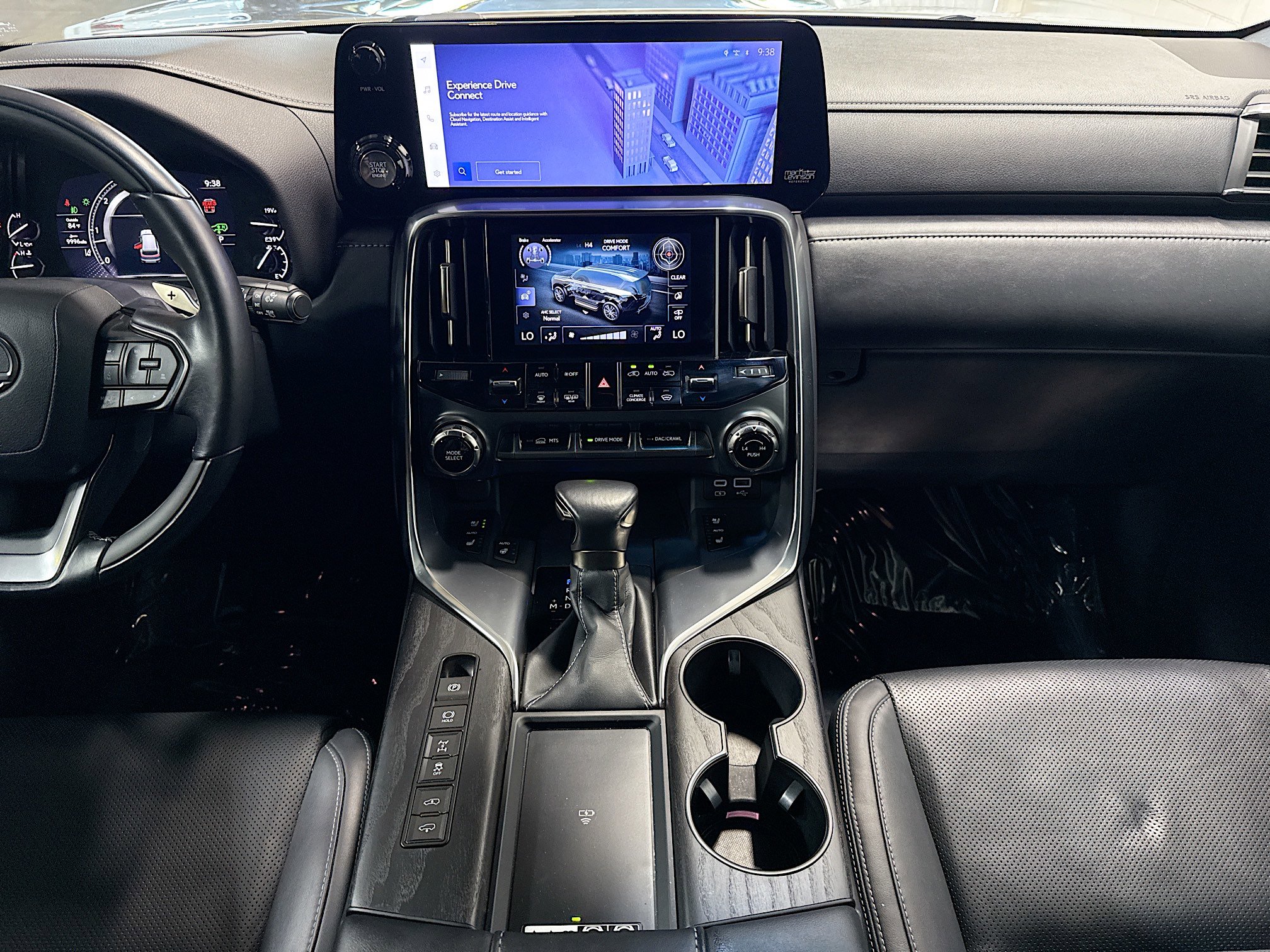 Used 2022 Lexus LX 600 4WD w/ Accessory Package (Z1) image 20