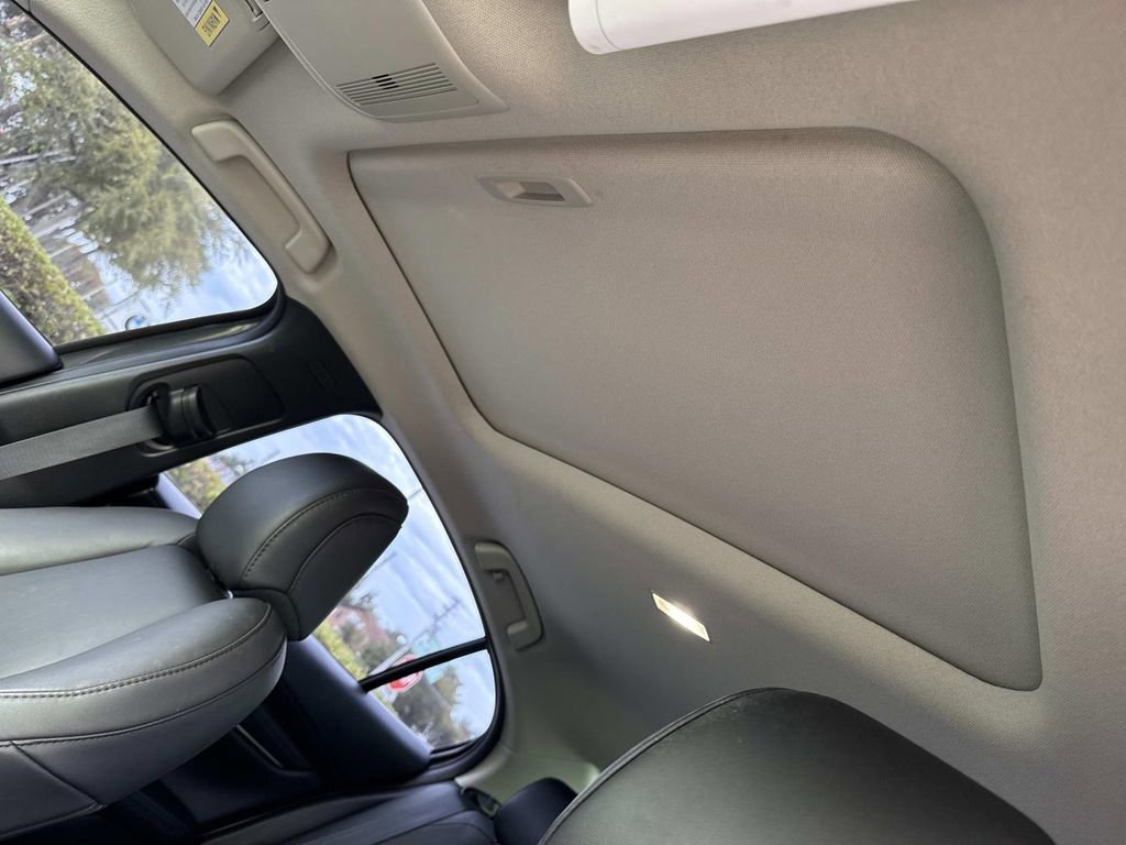 Used 2021 MAZDA MAZDA3 s image 44