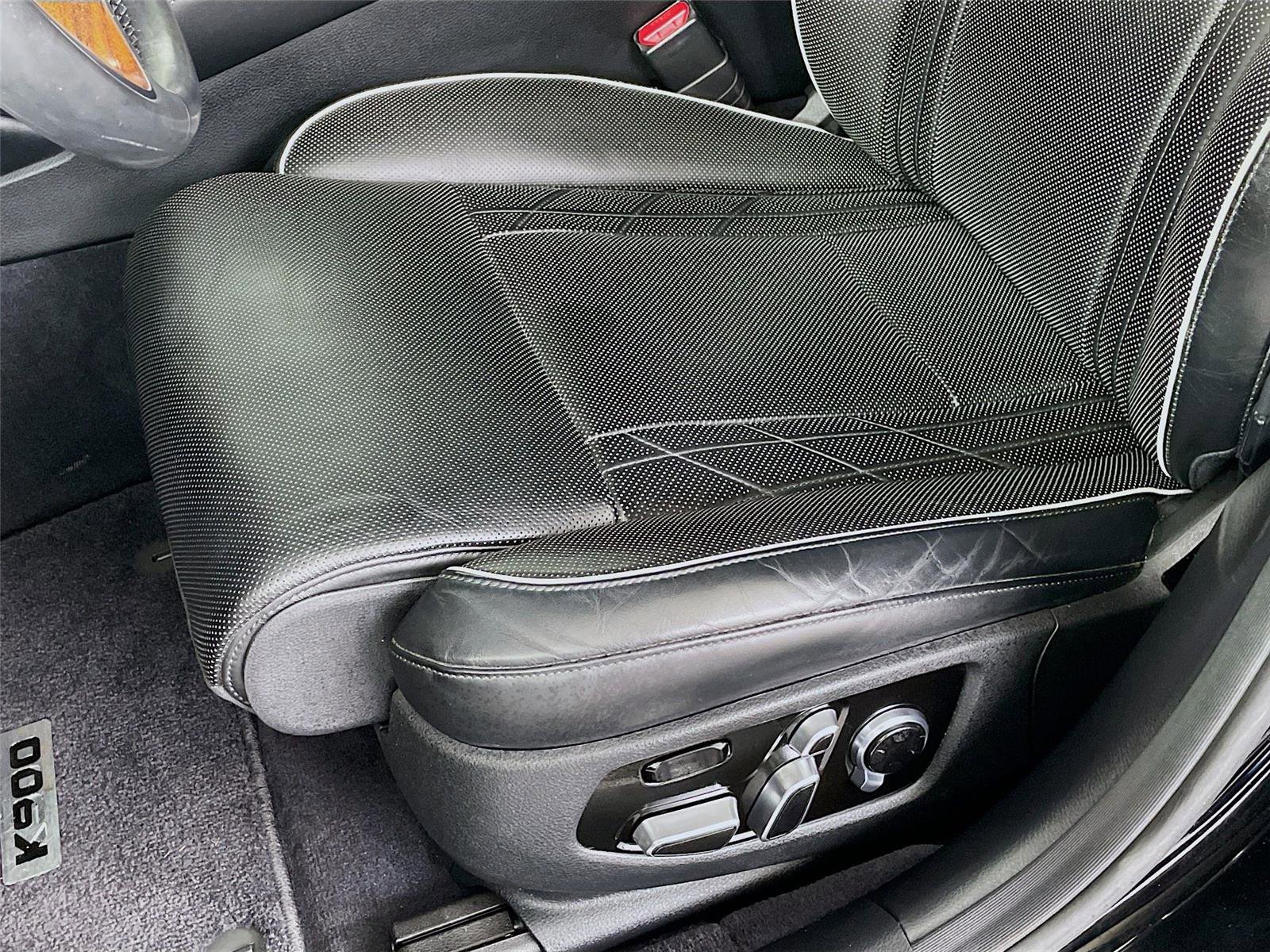 Used 2019 Kia K900 Luxury w/ VIP Package image 22