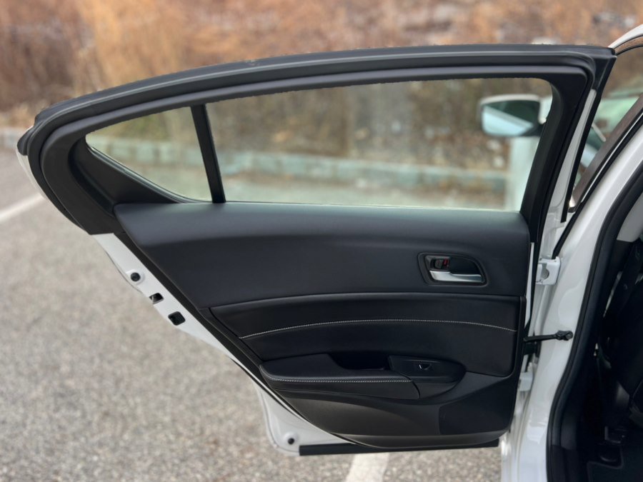 Used 2019 Acura ILX w/ Premium Package image 36