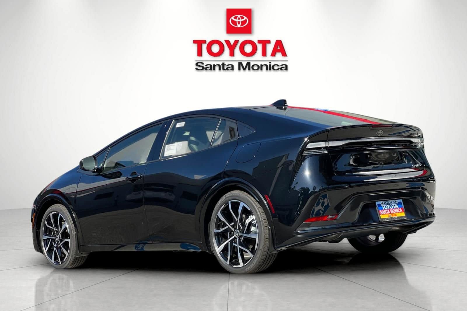 New 2026 Toyota Prius Plug-In Hybrid FWD image 5