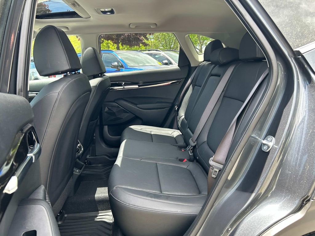 Used 2025 Kia Seltos EX w/ EX Sunroof Package image 11