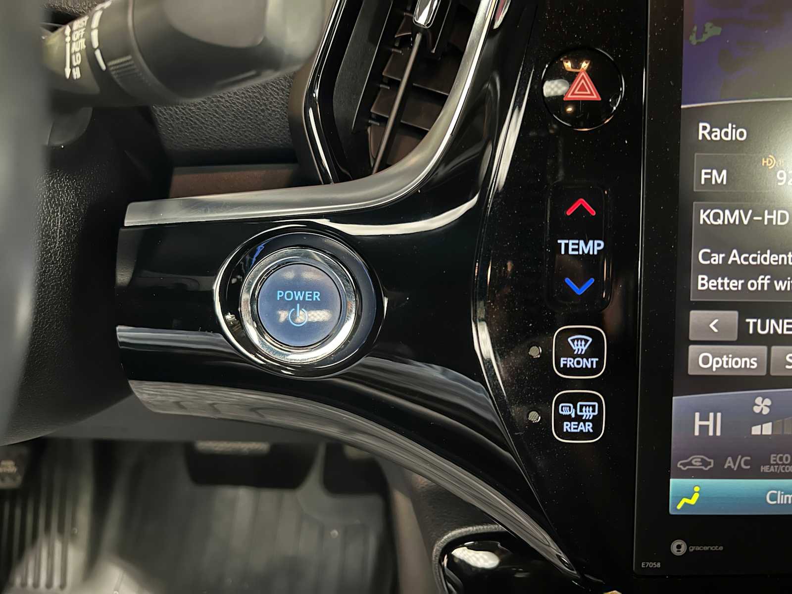 Used 2020 Toyota Prius Prime Limited image 28