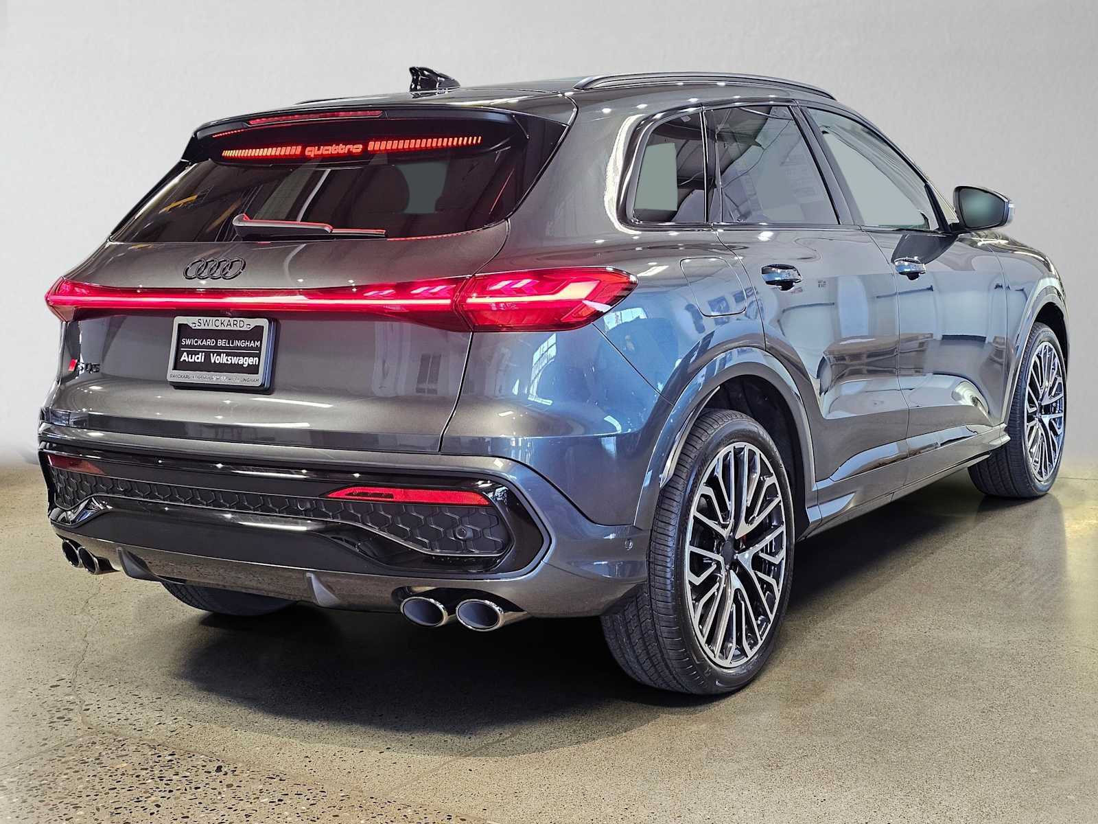 New 2026 Audi SQ5 Prestige AWD/4WD image 3
