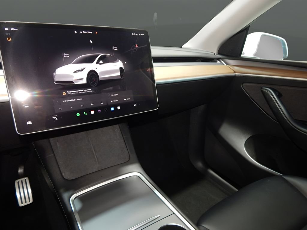 Used 2023 Tesla Model Y Long Range AWD/4WD image 19