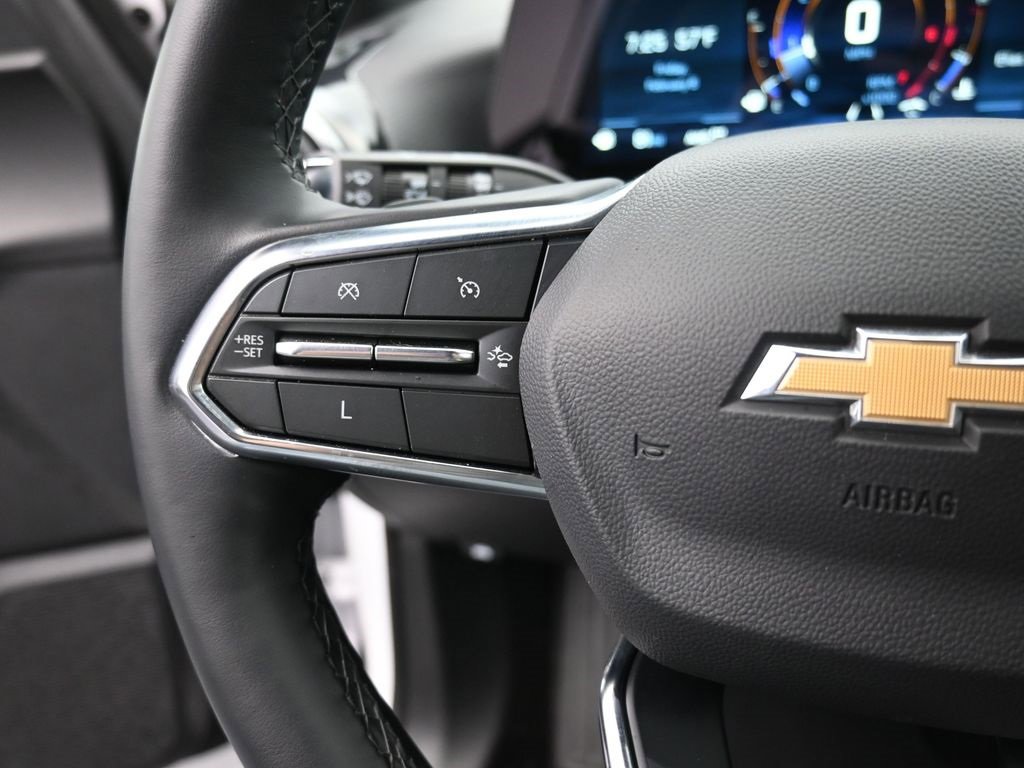 Used 2025 Chevrolet Equinox LT image 29