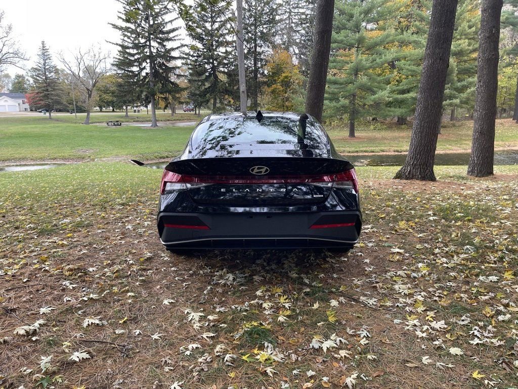 New 2026 Hyundai Elantra Sport image 3