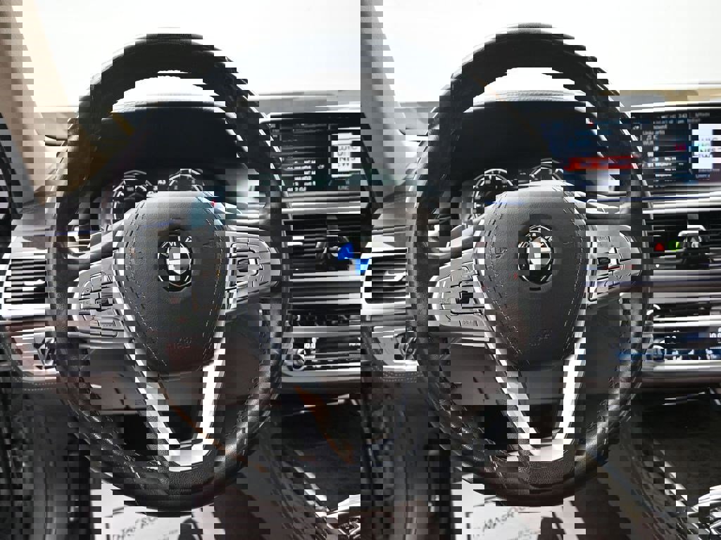 Used 2016 BMW 740i RWD image 11