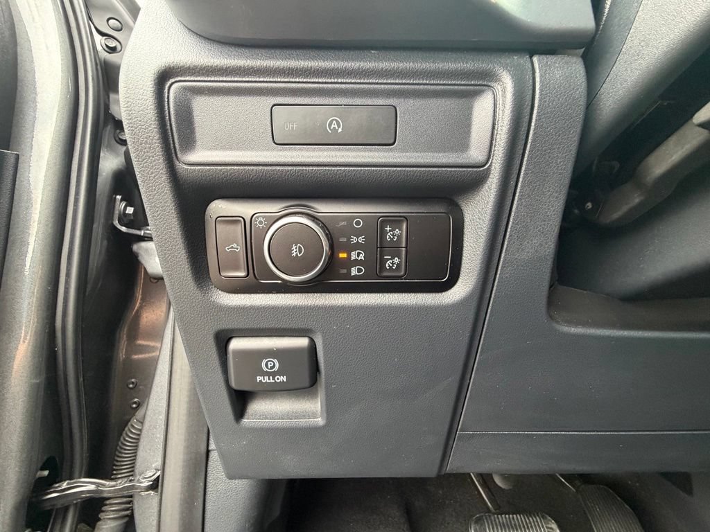 Used 2025 Ford F150 XLT w/ Equipment Group 301A Standard AWD/4WD image 3