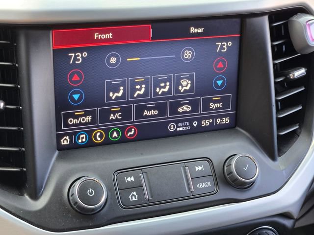 Used 2023 GMC Acadia SLT w/ Preferred Package image 24