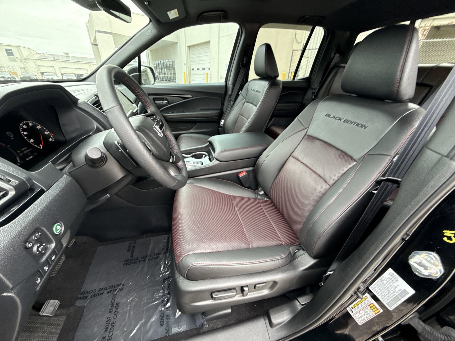 Used 2025 Honda Ridgeline Black Edition image 13