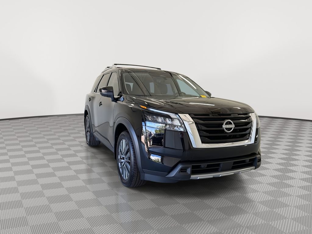 Certified 2025 Nissan Pathfinder SL w/ SL Premium Package FWD image 3