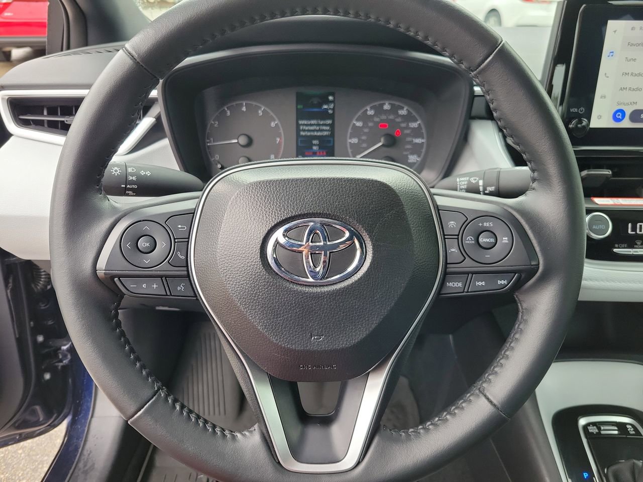 Used 2025 Toyota Corolla SE image 18