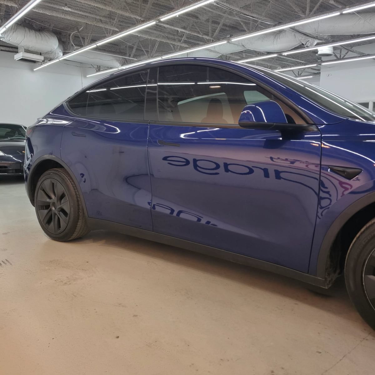 Used 2024 Tesla Model Y Long Range AWD/4WD image 7