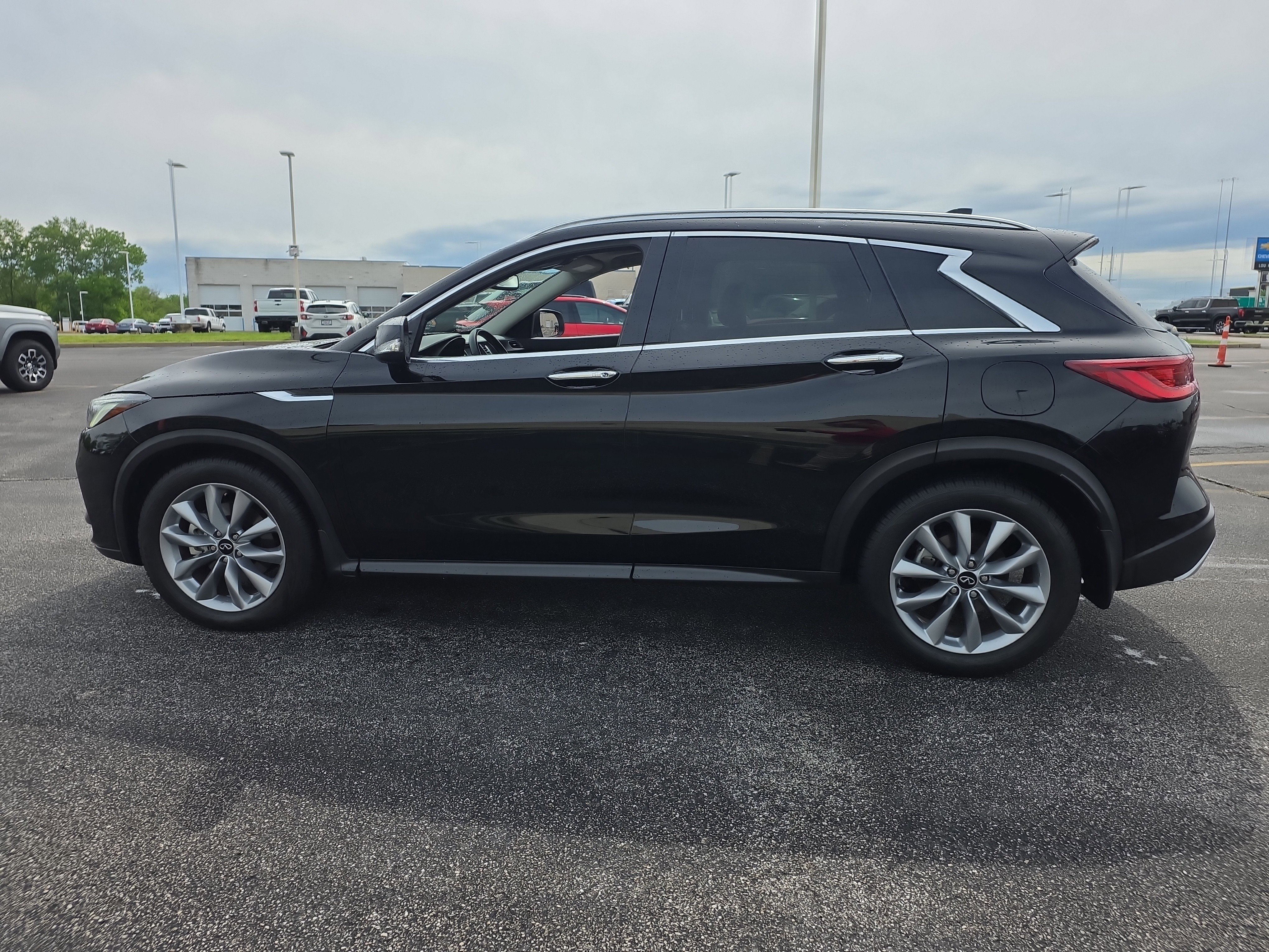 Used 2022 INFINITI QX50 Luxe AWD/4WD image 6