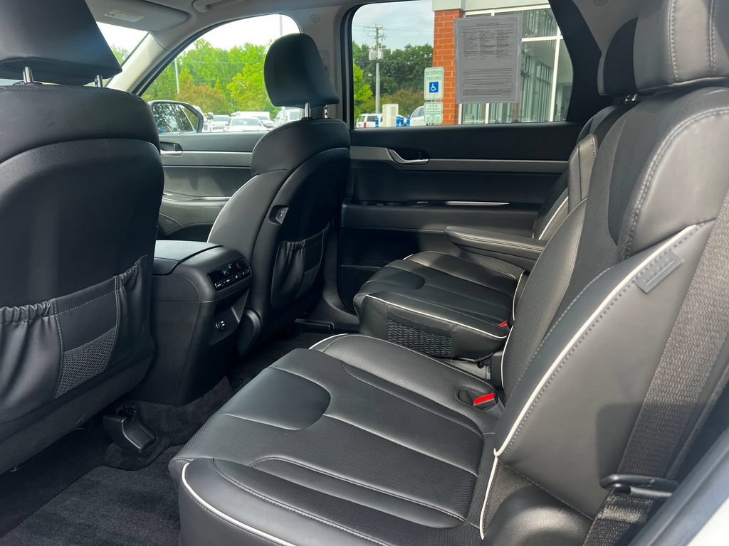 Used 2023 Hyundai Palisade SEL w/ Cargo Package AWD/4WD image 17