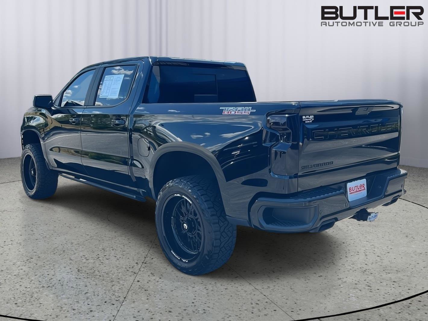 Used 2020 Chevrolet Silverado 1500 LT Trail Boss AWD/4WD image 4