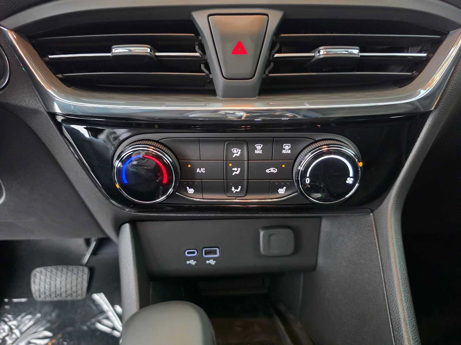 New 2026 Buick Encore GX Sport Touring w/ Advanced Technology Package FWD image 27