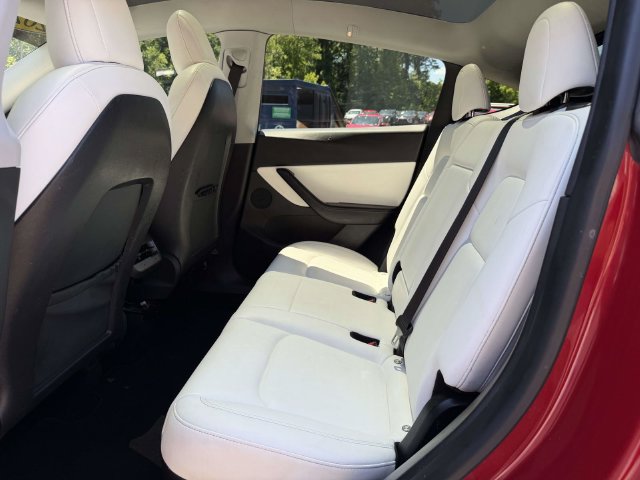 Used 2021 Tesla Model Y Long Range AWD/4WD image 15