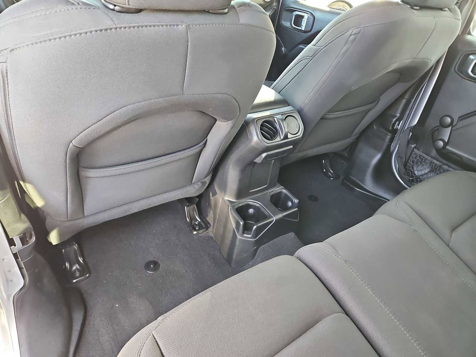 Used 2021 Jeep Wrangler Unlimited Sport image 17