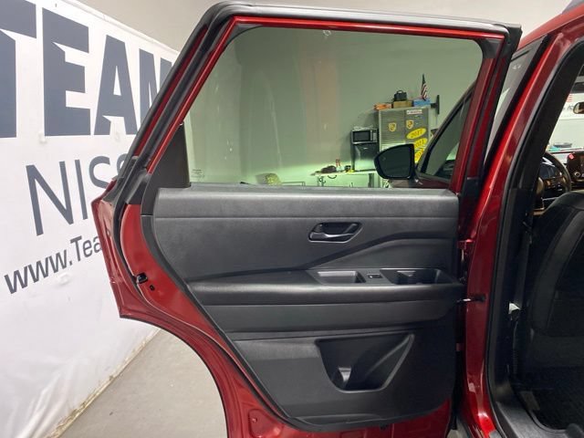 Used 2024 Nissan Pathfinder Rock Creek AWD/4WD image 23