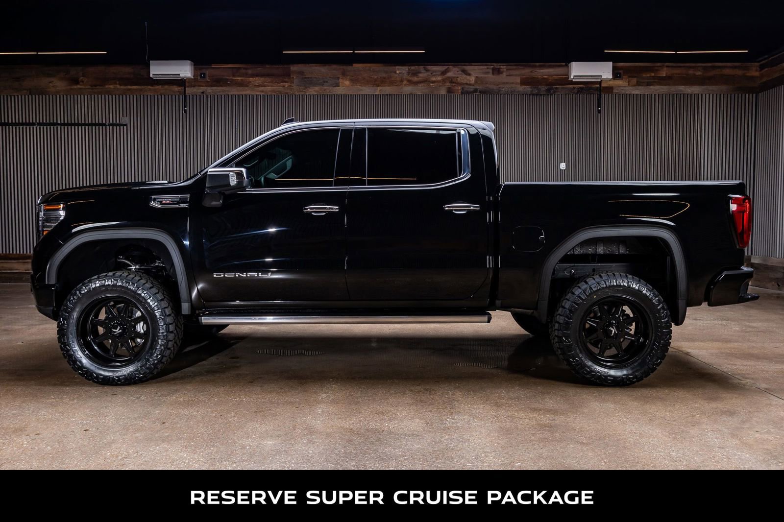 Used 2025 GMC Sierra 1500 Denali AWD/4WD image 6