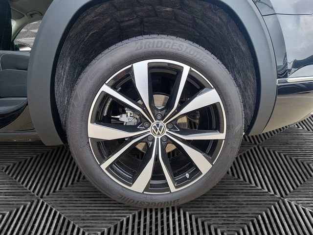 New 2025 Volkswagen Atlas SEL Premium R-Line image 14