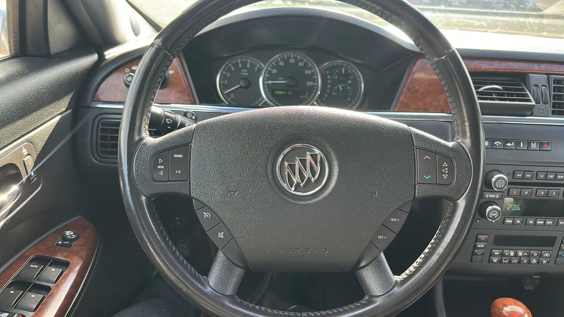 Used 2005 Buick LaCrosse CXL w/ Gold Convenience Package image 14