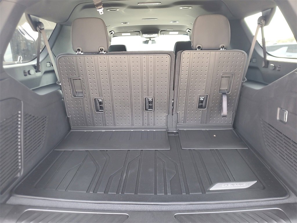 New 2025 Chevrolet Suburban LS w/ LPO, Dark Essentials Package image 5
