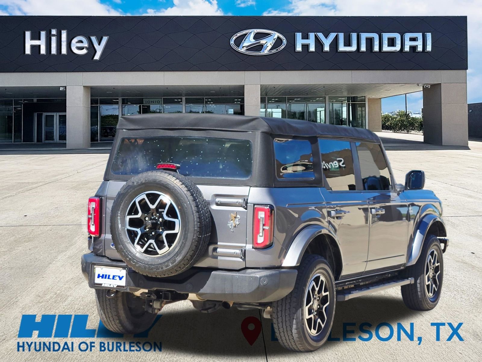 Used 2022 Ford Bronco Outer Banks image 4