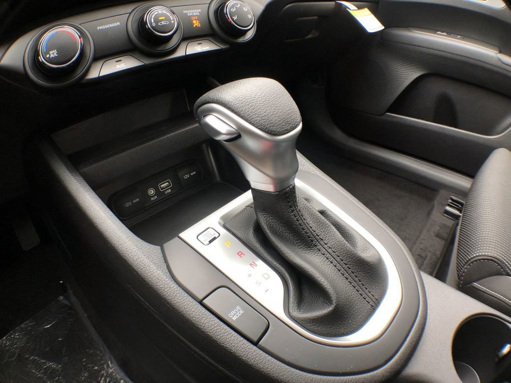 Used 2021 Kia Forte LXS FWD image 39