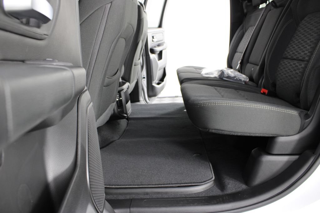 New 2026 RAM 1500 Express AWD/4WD image 16
