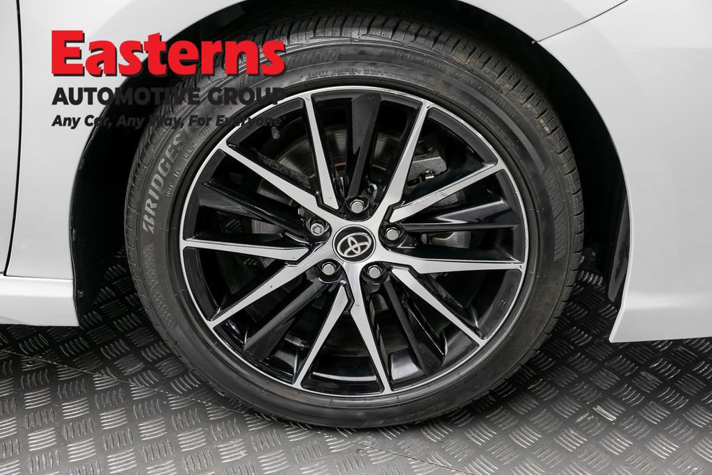 Used 2024 Toyota Camry SE w/ Cold Weather Package FWD image 30