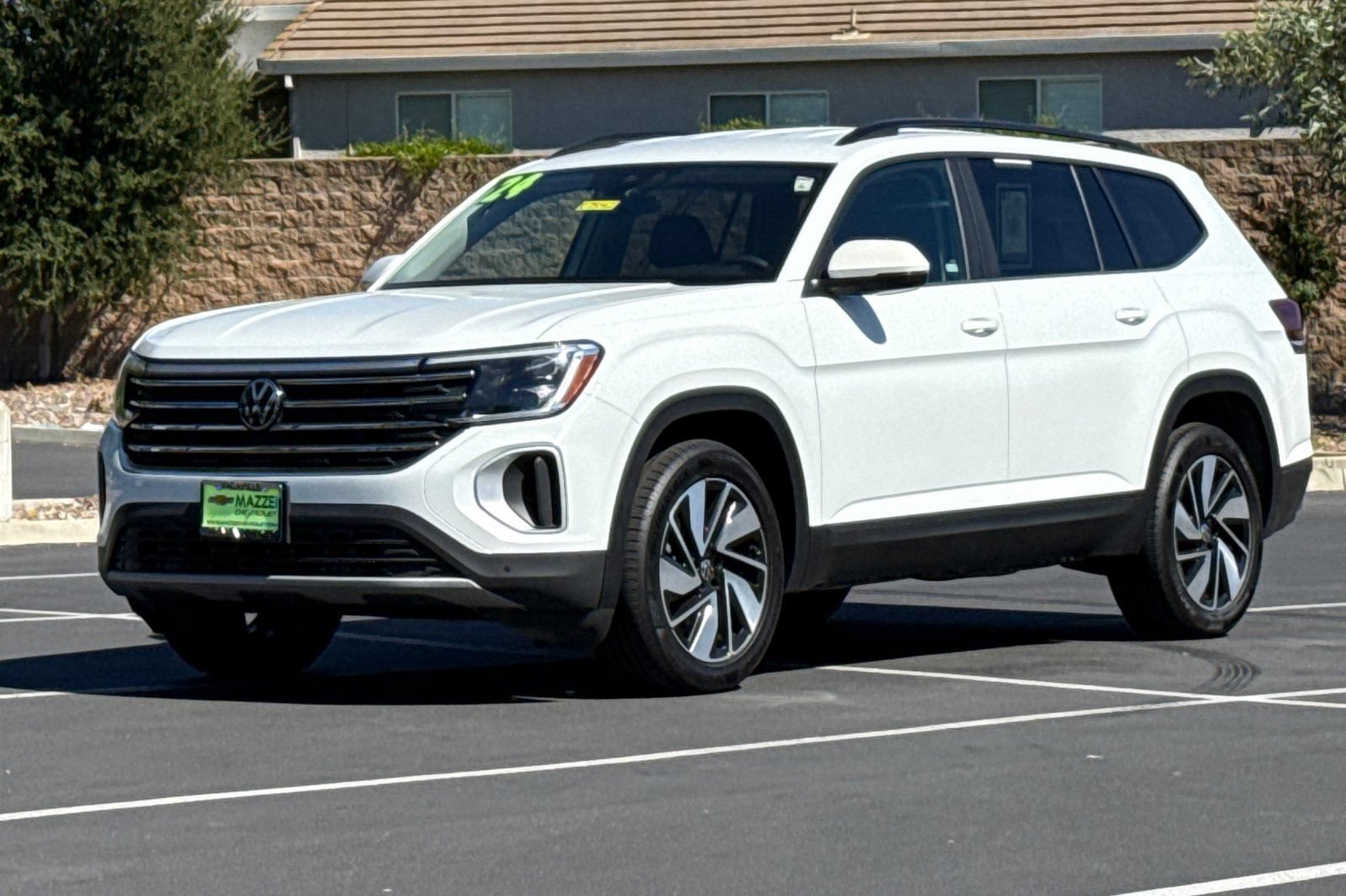 Used 2024 Volkswagen Atlas SE AWD/4WD image 16