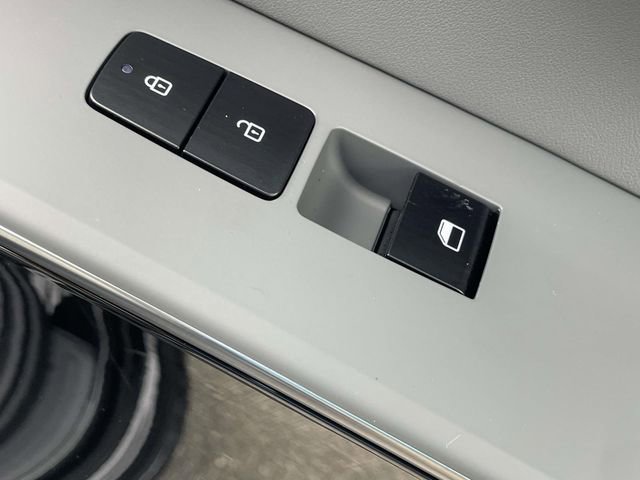 New 2026 Kia Niro EX image 17