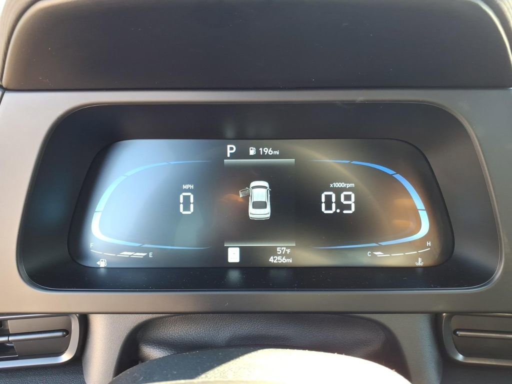 New 2025 Hyundai Elantra Sport image 30