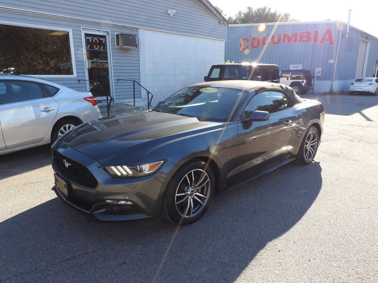 Used 2017 Ford Mustang Premium image 2