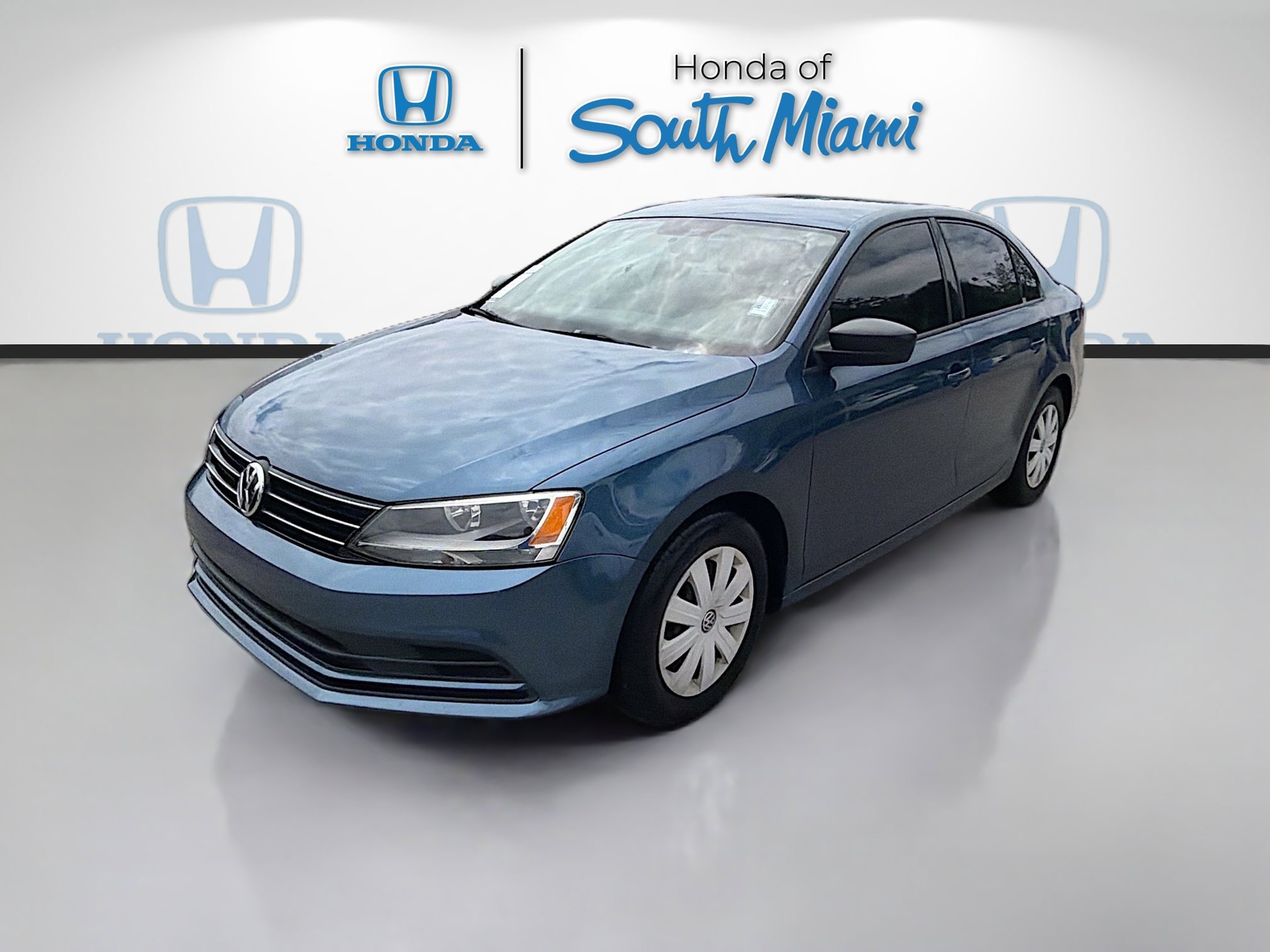 Used 2016 Volkswagen Jetta S image 3