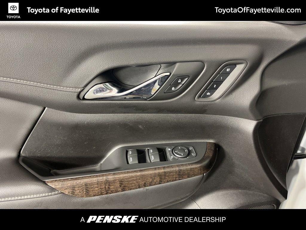 Used 2023 GMC Acadia Denali w/ Denali Ultimate Package FWD image 22