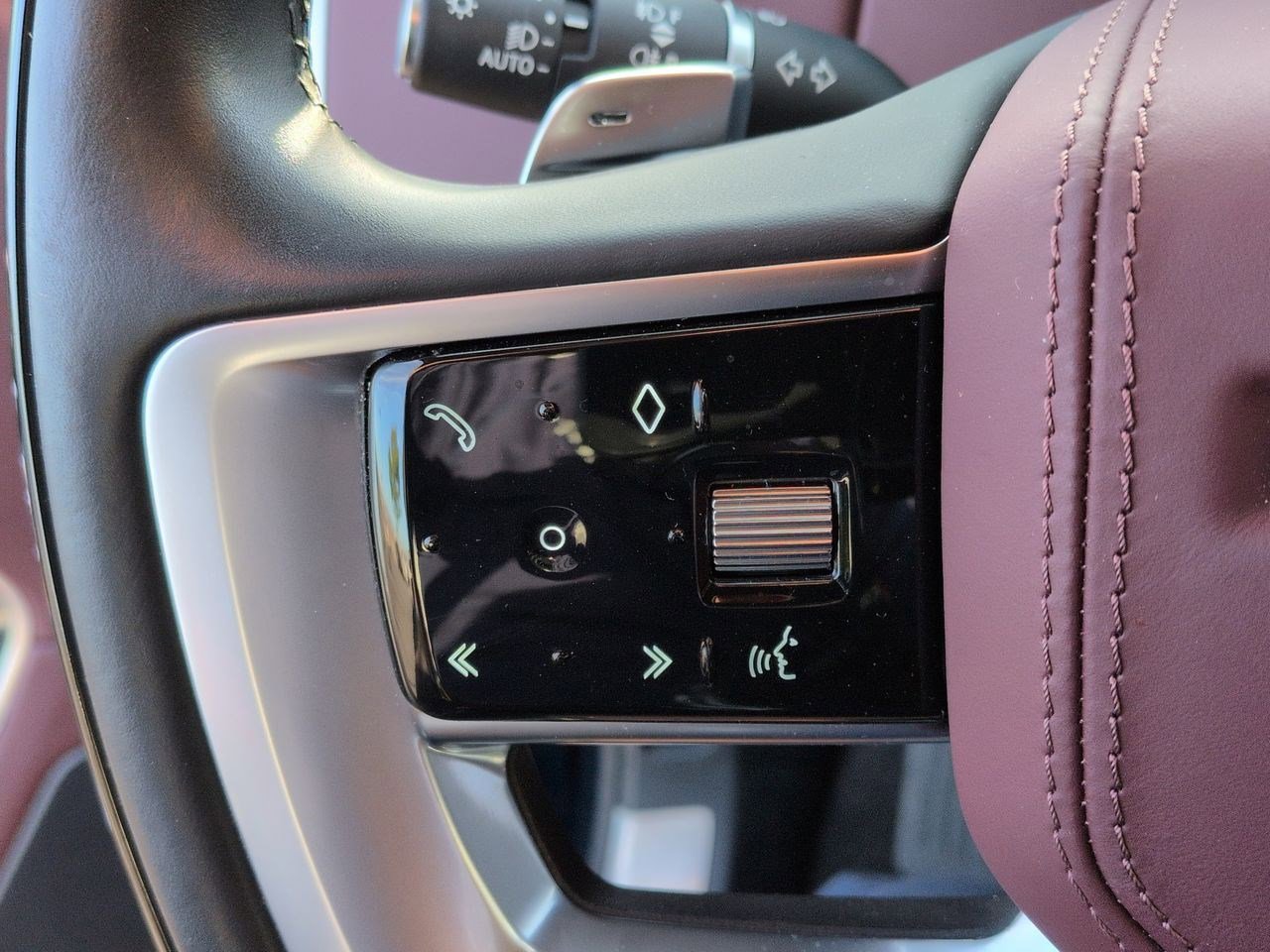 Certified 2023 Land Rover Range Rover Long Wheelbase Autobiography image 11