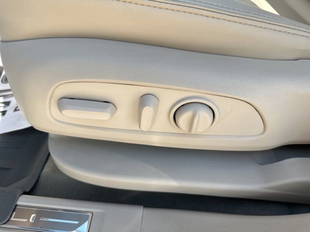 Used 2022 GMC Acadia Denali w/ Denali Ultimate Package AWD/4WD image 15