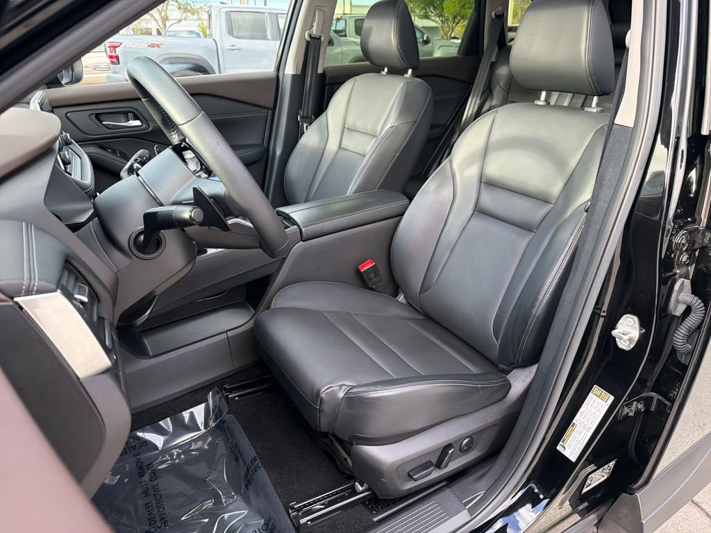 Certified 2023 Nissan Rogue SV w/ SV Premium B Package image 32