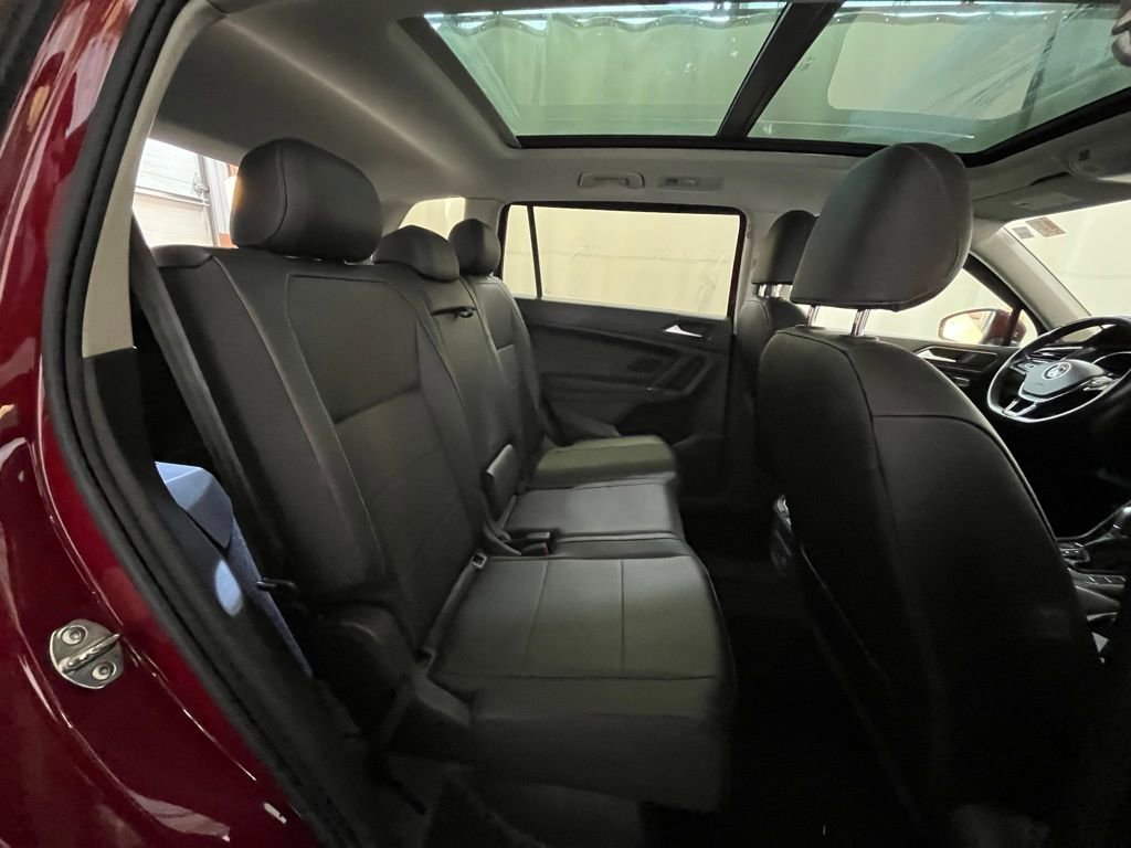 Used 2018 Volkswagen Tiguan SEL image 24