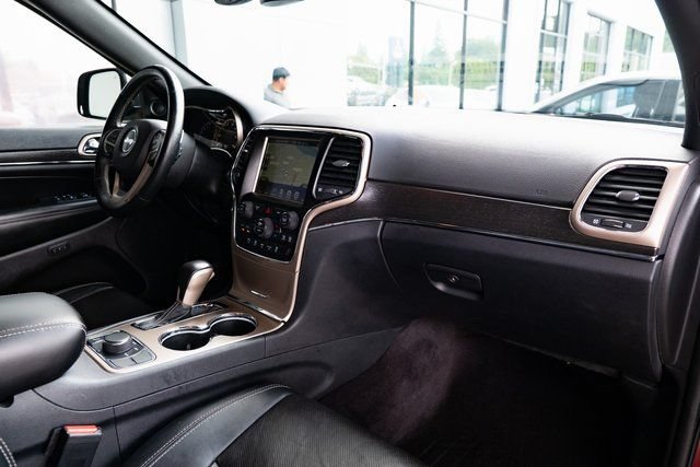 Used 2017 Jeep Grand Cherokee Limited w/ Luxury Group II AWD/4WD image 28
