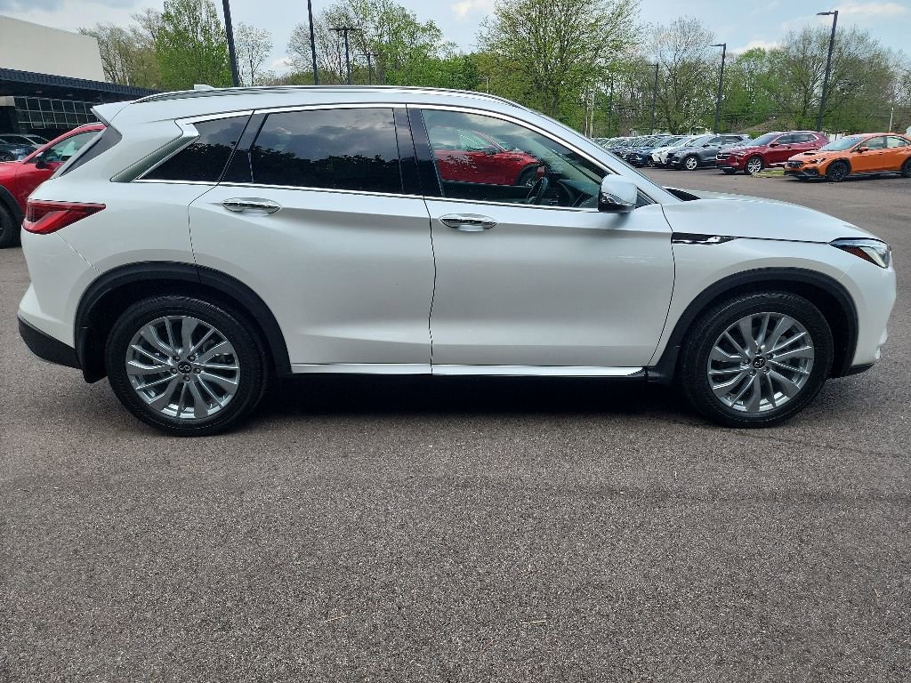 Used 2023 INFINITI QX50 Luxe AWD/4WD image 4