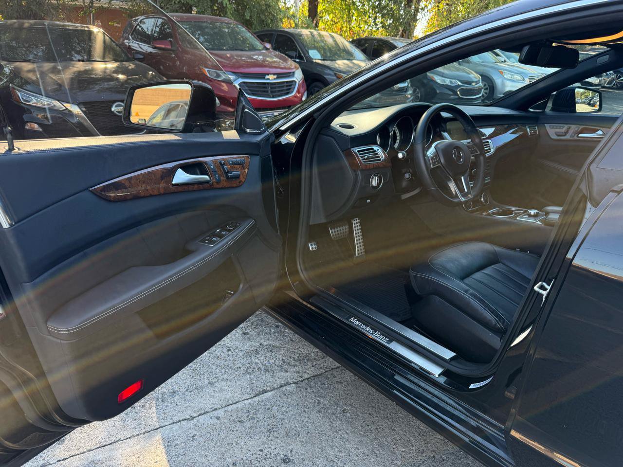 Used 2014 Mercedes-Benz CLS 550 4MATIC w/ Premium 1 Package image 13