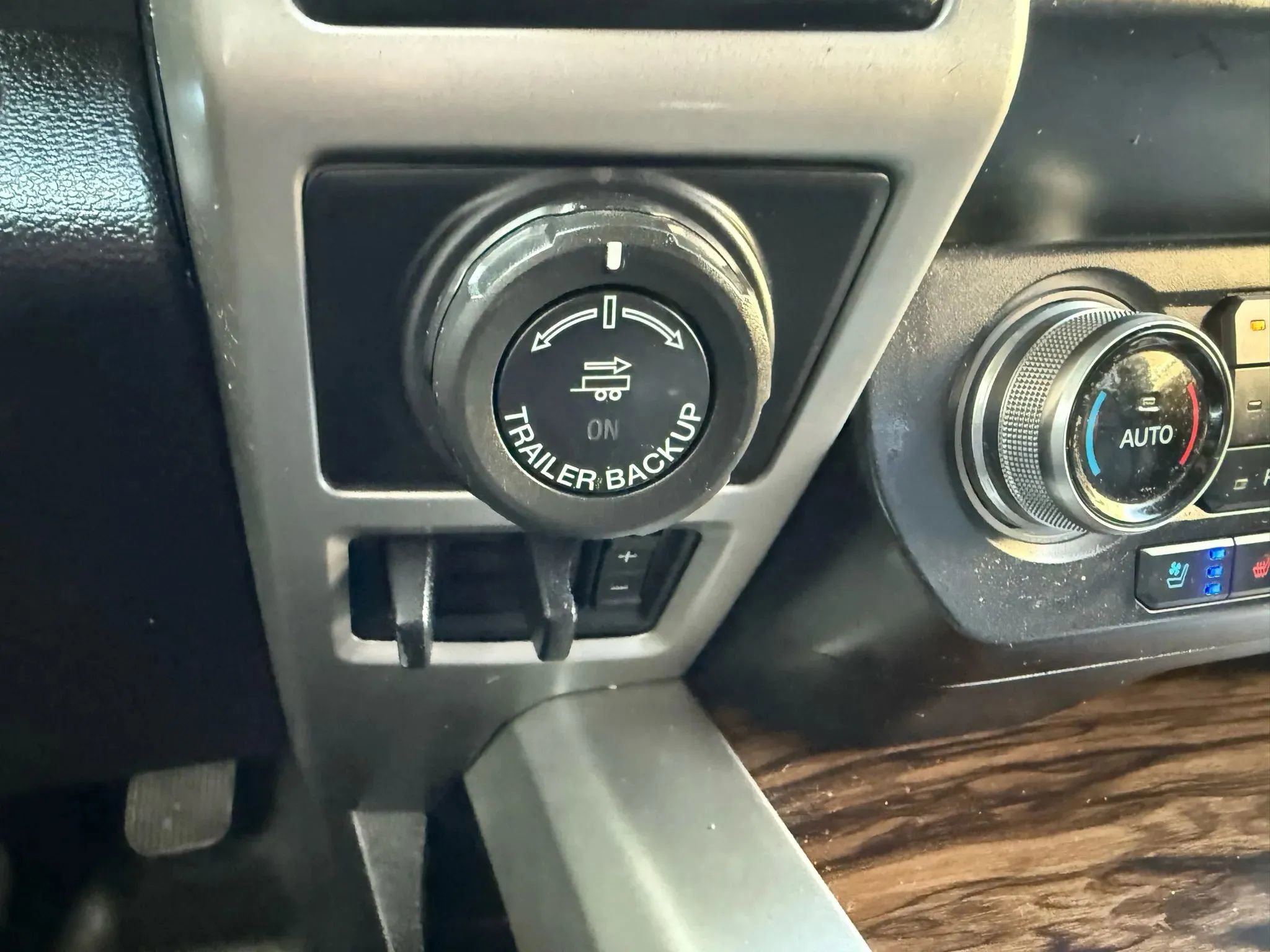 Used 2020 Ford F150 Lariat w/ Equipment Group 502A Luxury image 20